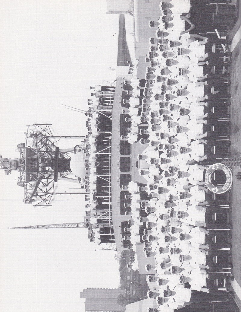 HMCS VILLE DE QUEBEC 332 - COMMISSIONING BOOKLET - Page 32